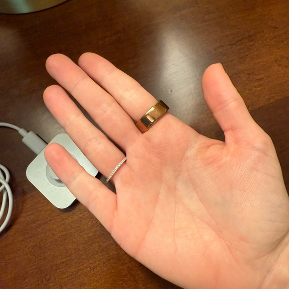 Oura Ring Generation 4 Rose Gold - Picture 3 of 4